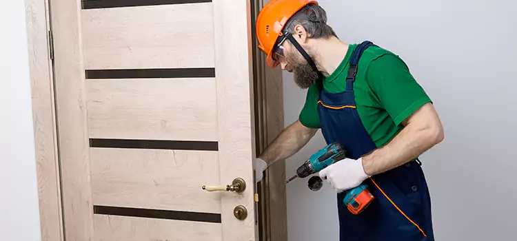 Replace Internal Door Handle with Lock Thompson